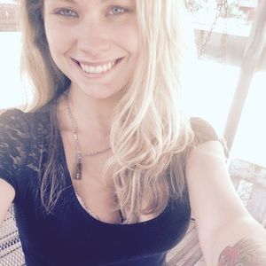 Meet your Posher, Cecilya